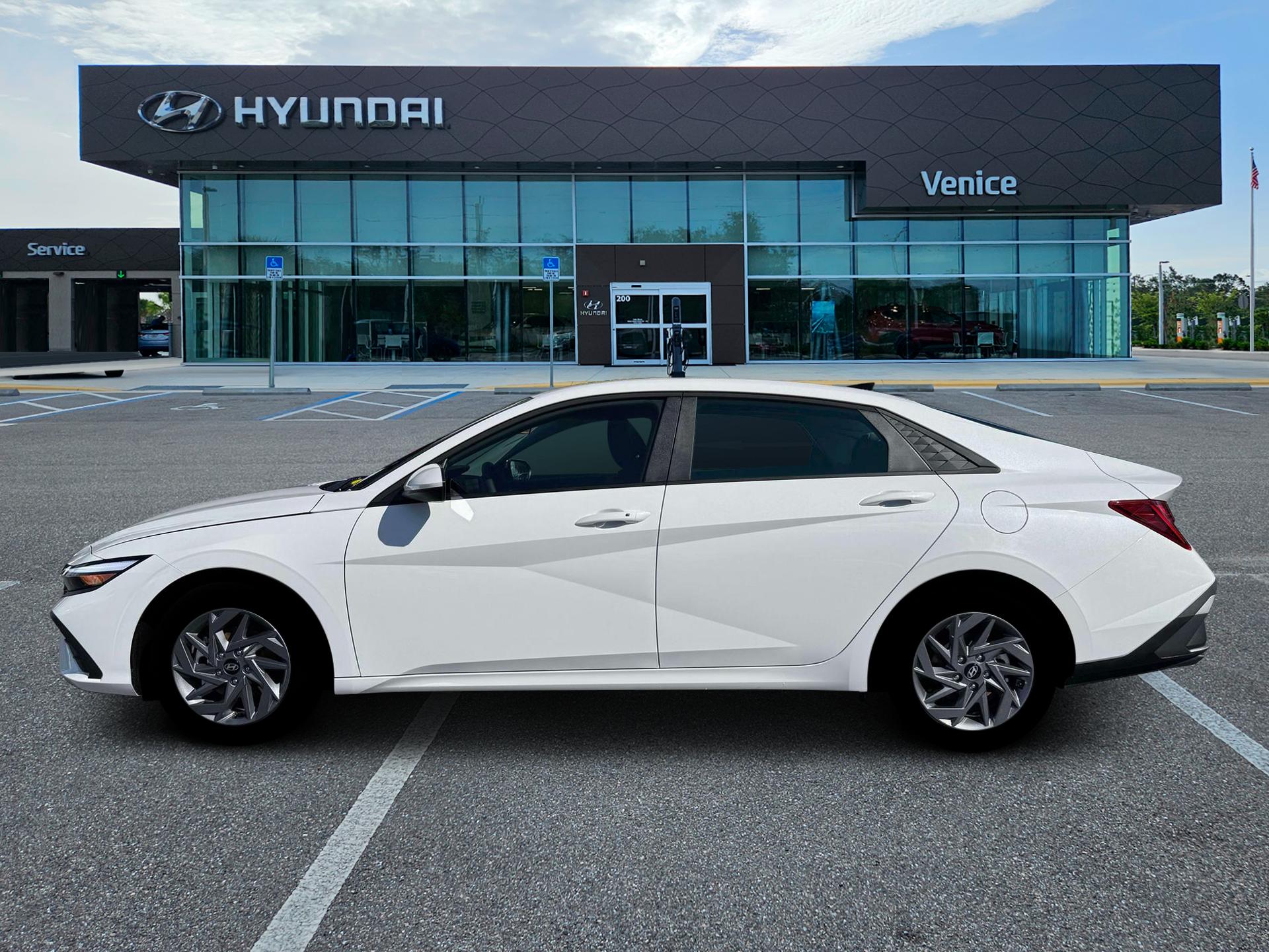 2026 Hyundai ELANTRA HYBRID Blue - Image 3