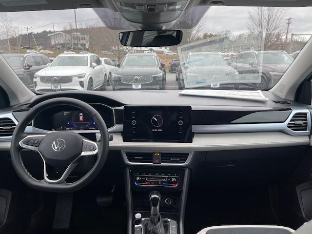 2026 Volkswagen Taos SE