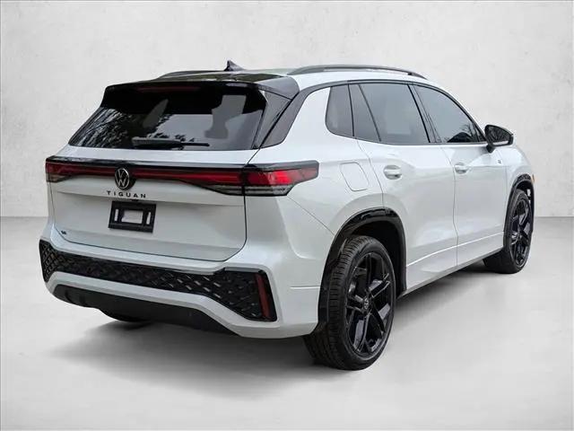 2026 Volkswagen Tiguan SE R-Line Black