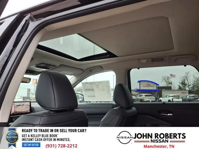 2026 Nissan Pathfinder SL