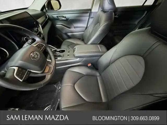 2024 Toyota Highlander XLE