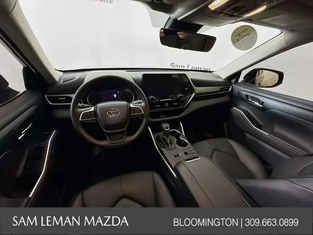 2024 Toyota Highlander XLE