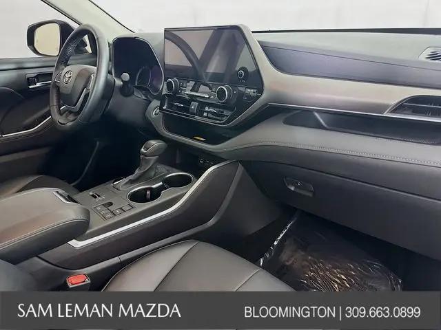 2024 Toyota Highlander XLE