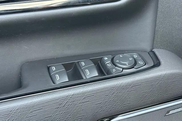 2025 GMC Sierra 2500HD 4WD Crew Cab Standard Bed AT4X