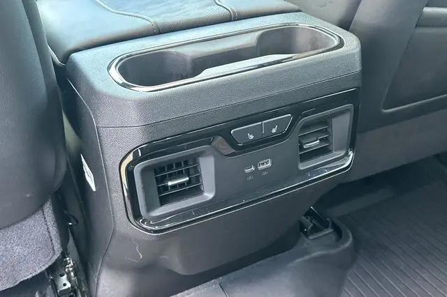 2025 GMC Sierra 2500HD 4WD Crew Cab Standard Bed AT4X