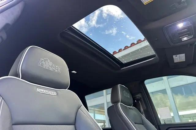 2025 GMC Sierra 2500HD 4WD Crew Cab Standard Bed AT4X