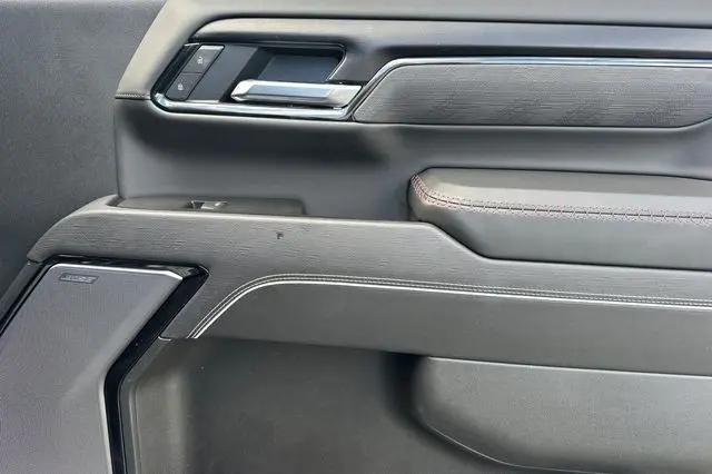 2025 GMC Sierra 2500HD 4WD Crew Cab Standard Bed AT4X