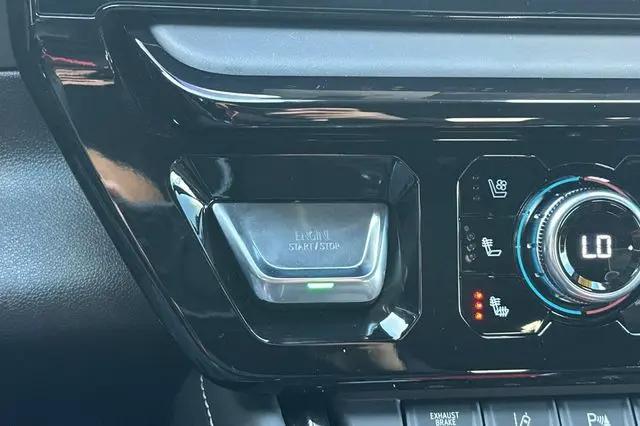 2025 GMC Sierra 2500HD 4WD Crew Cab Standard Bed AT4X