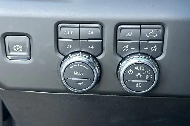2025 GMC Sierra 2500HD 4WD Crew Cab Standard Bed AT4X