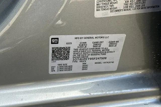 2025 GMC Sierra 2500HD 4WD Crew Cab Standard Bed AT4X