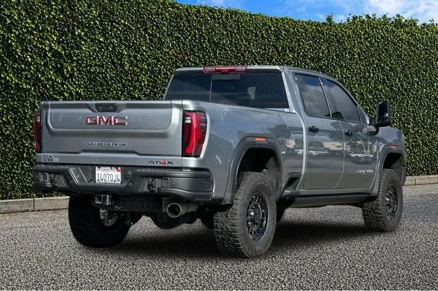 2025 GMC Sierra 2500HD 4WD Crew Cab Standard Bed AT4X