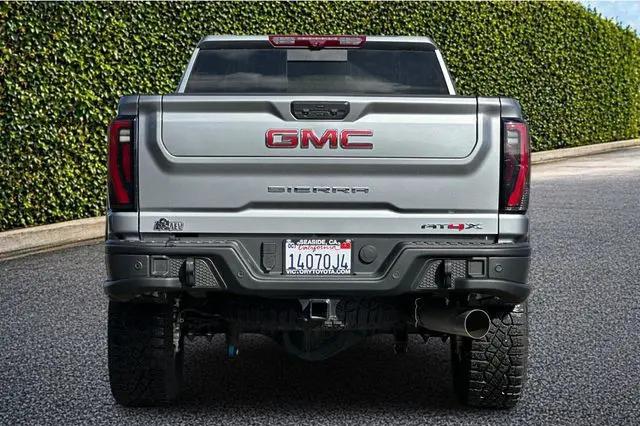 2025 GMC Sierra 2500HD 4WD Crew Cab Standard Bed AT4X