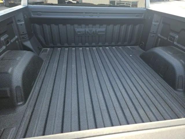 2026 GMC Sierra 1500 Crew Cab, Short Bed, SLE, 4WD