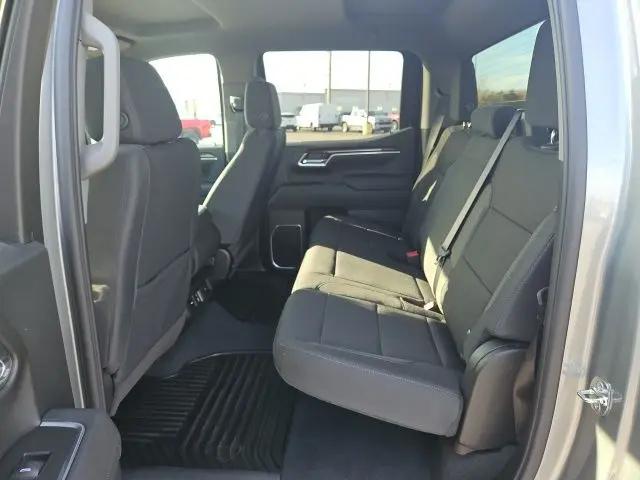 2026 GMC Sierra 1500 Crew Cab, Short Bed, SLE, 4WD