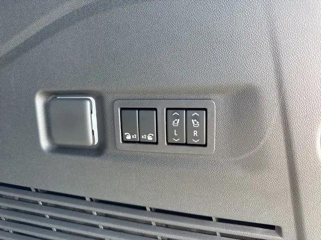 2026 Chevrolet Suburban Premier, 4WD