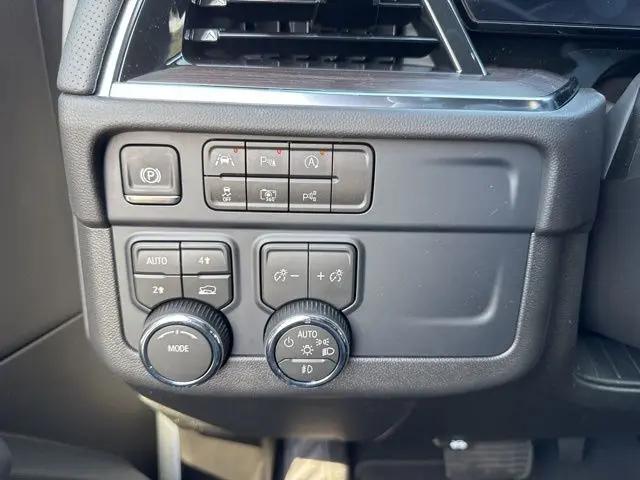 2026 Chevrolet Suburban Premier, 4WD
