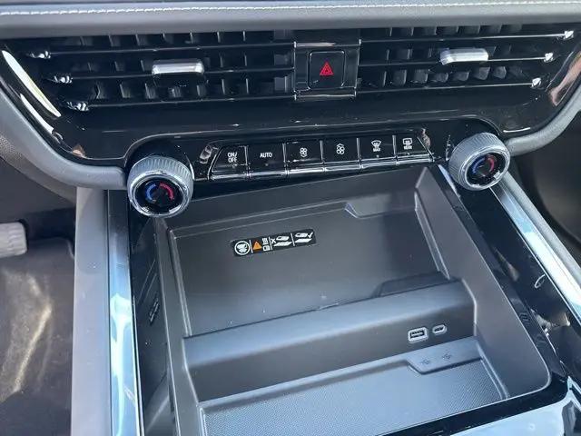2026 Chevrolet Suburban Premier, 4WD