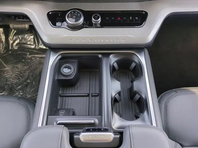 2026 Ford Expedition Max Active MAX