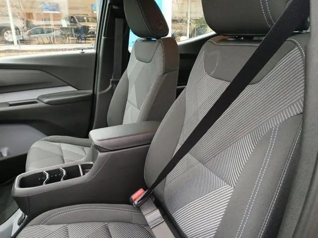 2027 Chevrolet Bolt LT FWD