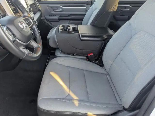 2022 Ram 1500 Big Horn Crew Cab 4x4 5'7" Box