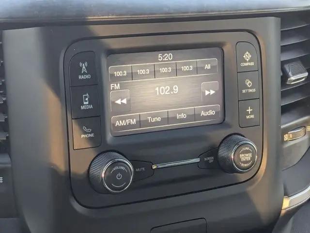 2022 Ram 1500 Big Horn Crew Cab 4x4 5'7" Box