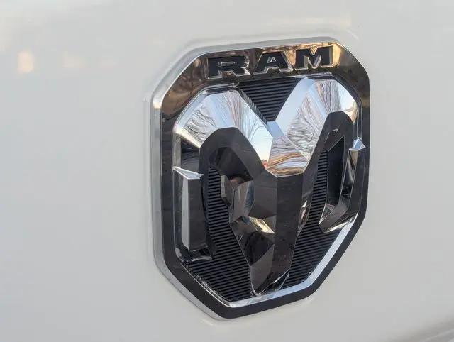 2022 Ram 1500 Big Horn Crew Cab 4x4 5'7" Box