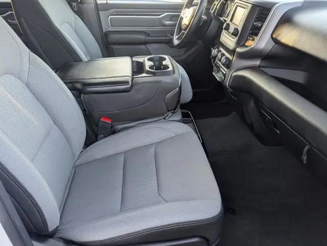 2022 Ram 1500 Big Horn Crew Cab 4x4 5'7" Box