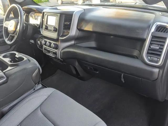 2022 Ram 1500 Big Horn Crew Cab 4x4 5'7" Box