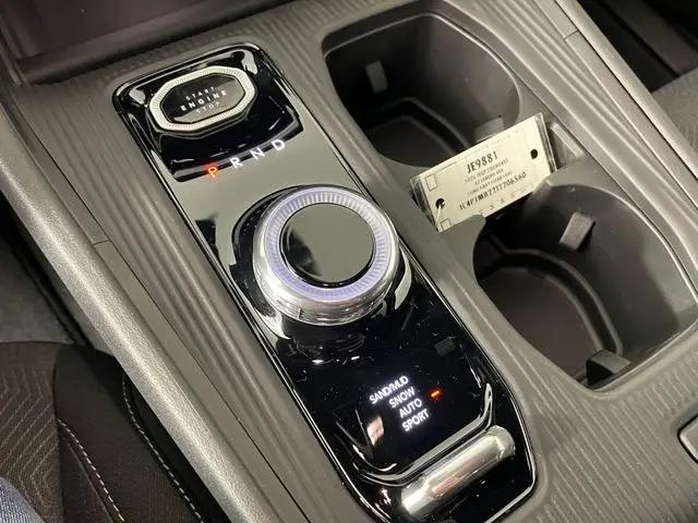 2026 Jeep Cherokee Laredo 4x4