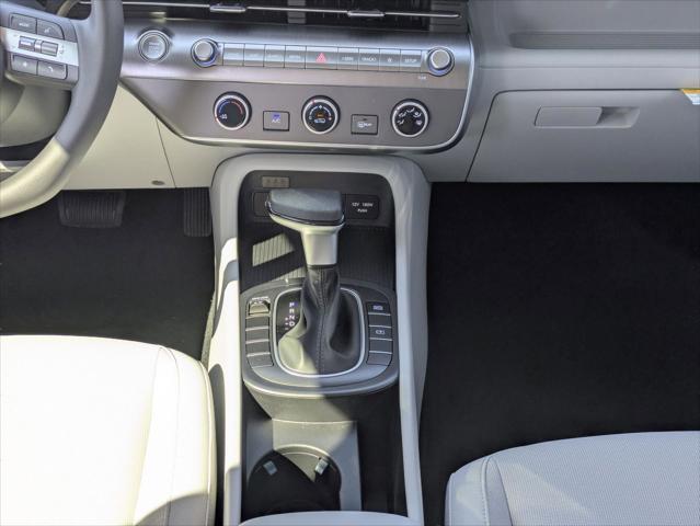 2026 Hyundai Kona SE