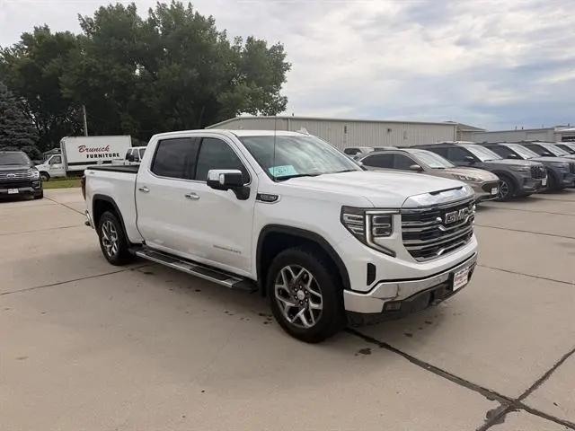 2022 GMC Sierra 1500 4WD Crew Cab Short Box SLT for sale in Vermillion, SD