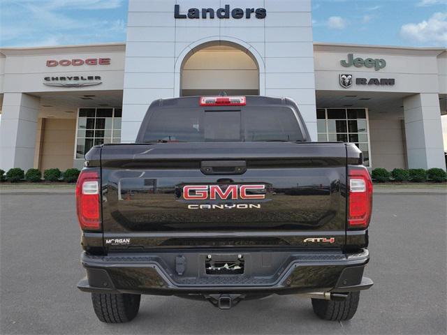 2023 GMC Canyon 4WD Crew Cab Short Box AT4