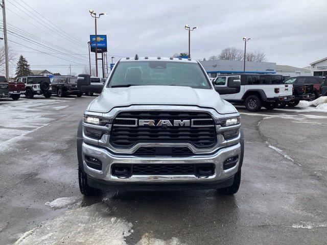 2026 RAM Ram 5500 Chassis Cab RAM 5500 TRADESMAN CHASSIS CREW CAB 4X4 60 CA