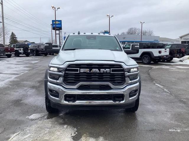 2026 RAM Ram 5500 Chassis Cab RAM 5500 TRADESMAN CHASSIS CREW CAB 4X4 60 CA 2026 RAM Ram 5500 Chassis Cab RAM 5500 TRADESMAN CHASSIS CREW CAB 4X4 60 CA
