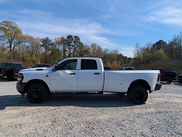 2026 RAM Ram 3500 RAM 3500 TRADESMAN CREW CAB 4X4 8 BOX