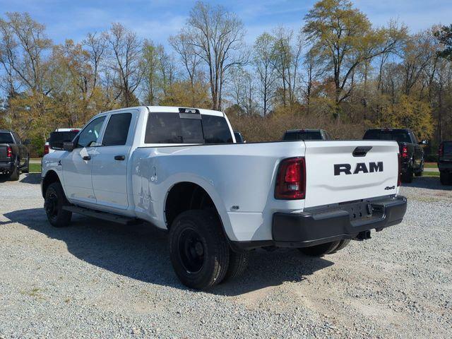2026 RAM Ram 3500 RAM 3500 TRADESMAN CREW CAB 4X4 8 BOX