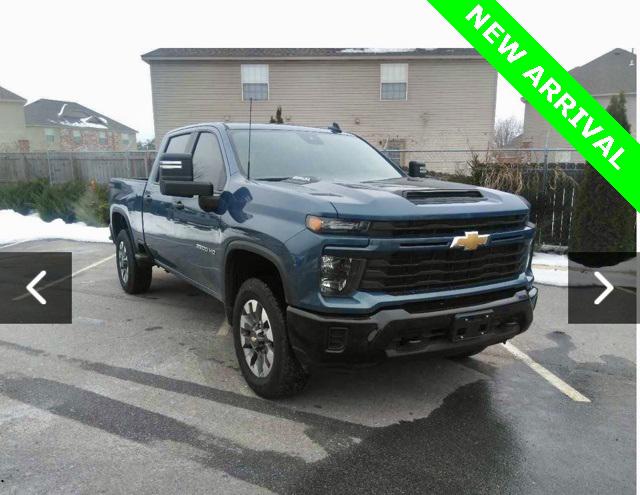 2025 Chevrolet Silverado 2500HD 4WD Crew Cab Standard Bed Custom