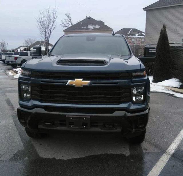 2025 Chevrolet Silverado 2500HD 4WD Crew Cab Standard Bed Custom