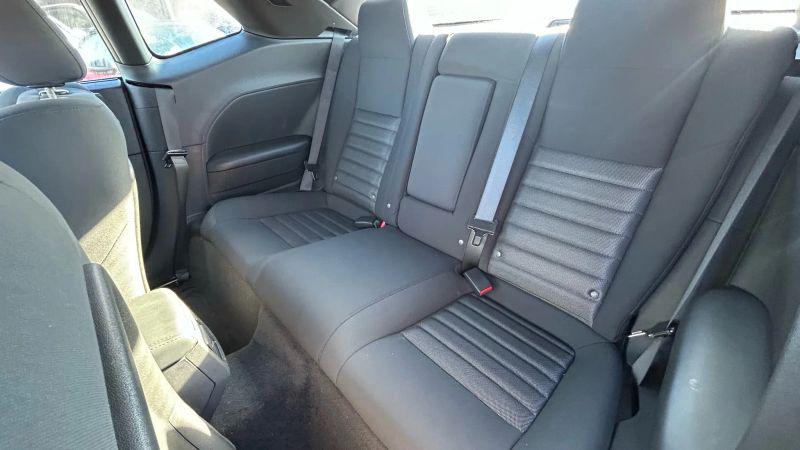 2010 Dodge Challenger SE