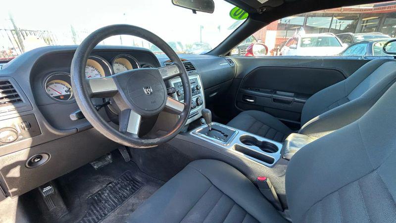 2010 Dodge Challenger SE