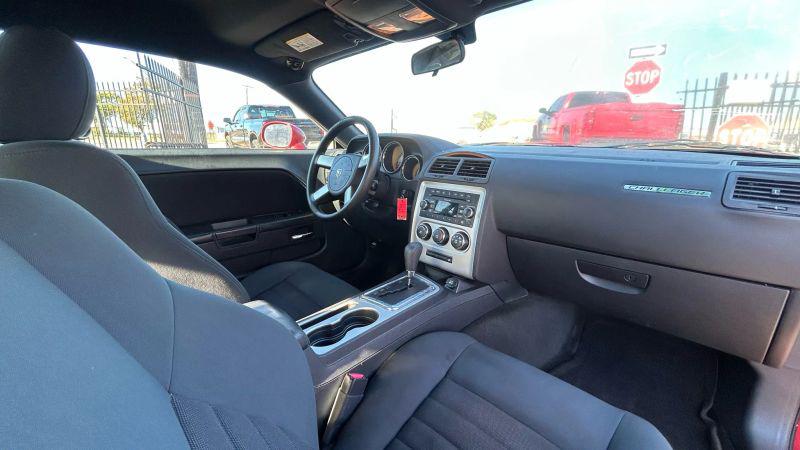 2010 Dodge Challenger SE