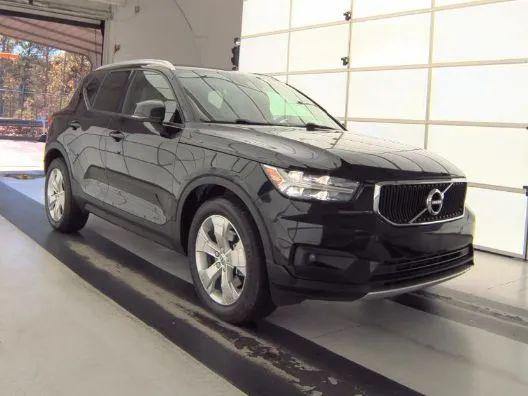 2021 Volvo XC40 T5 Momentum