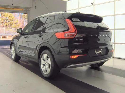 2021 Volvo XC40 T5 Momentum