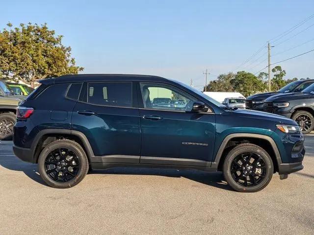 2026 Jeep Compass Latitude Altitude