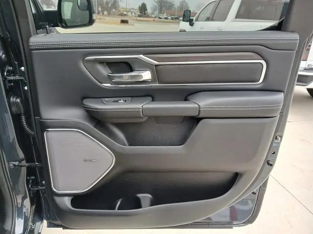 2026 Ram 1500 Laramie Crew Cab 4x4 5'7" Box