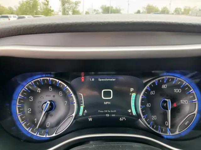 2026 Chrysler Pacifica Select AWD