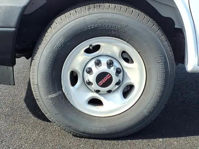 2025 GMC Savana Cargo RWD 2500 Regular Wheelbase Work Van