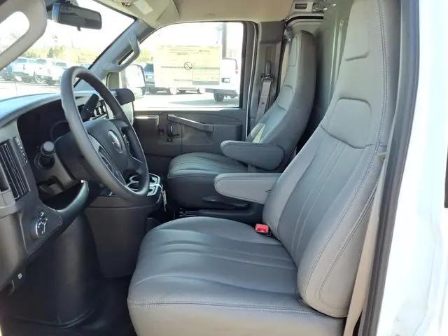 2025 GMC Savana Cargo RWD 2500 Regular Wheelbase Work Van