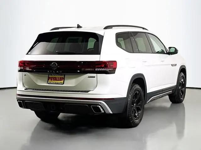2026 Volkswagen Atlas Peak Edition