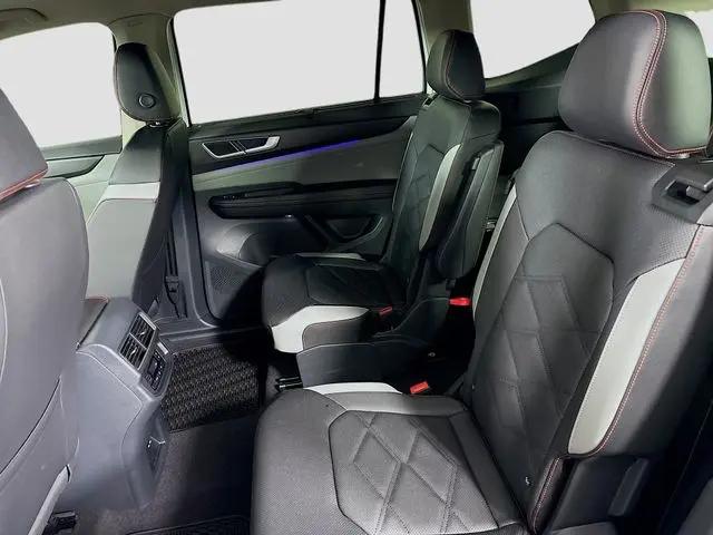 2026 Volkswagen Atlas Peak Edition